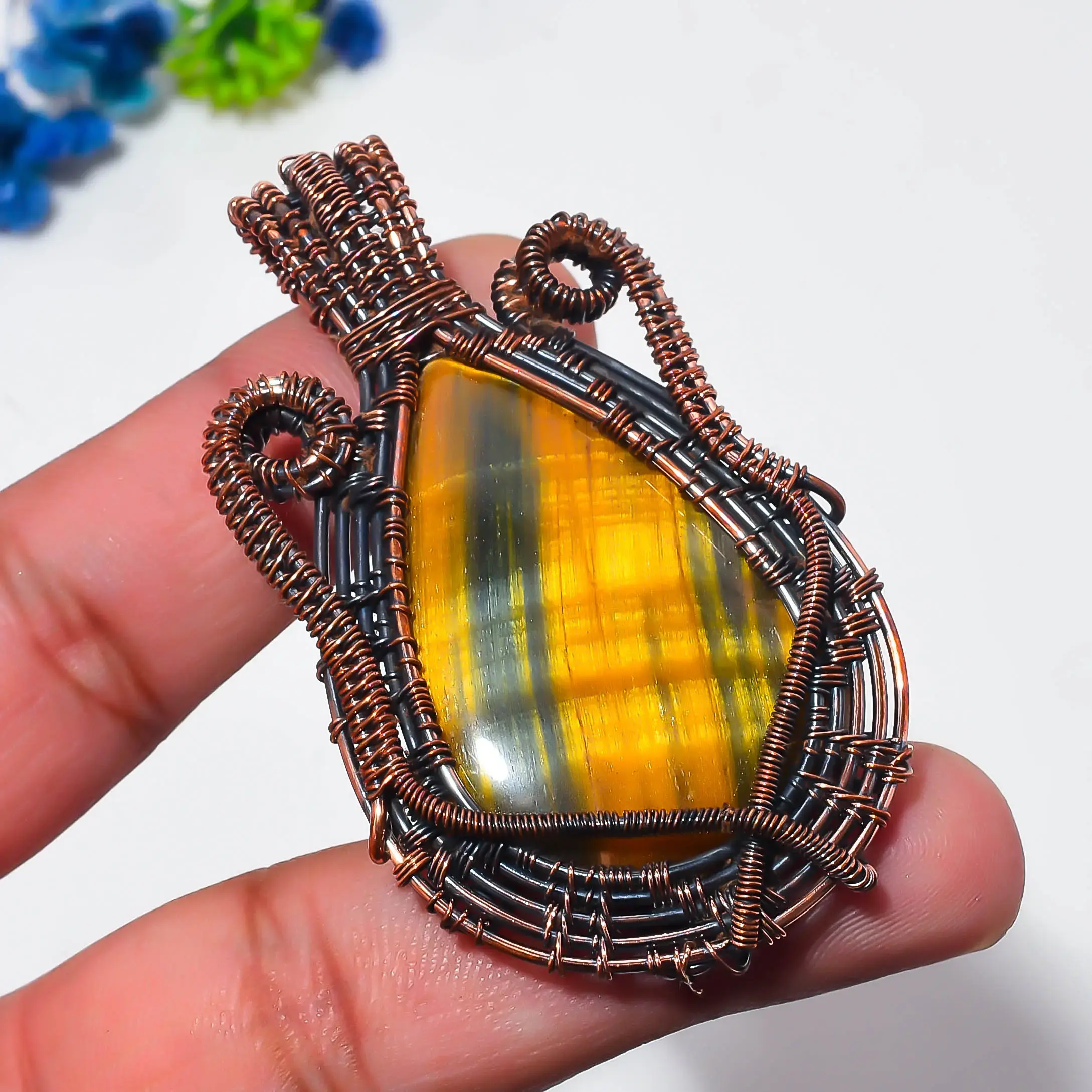 Copper Wire Pendant thumb