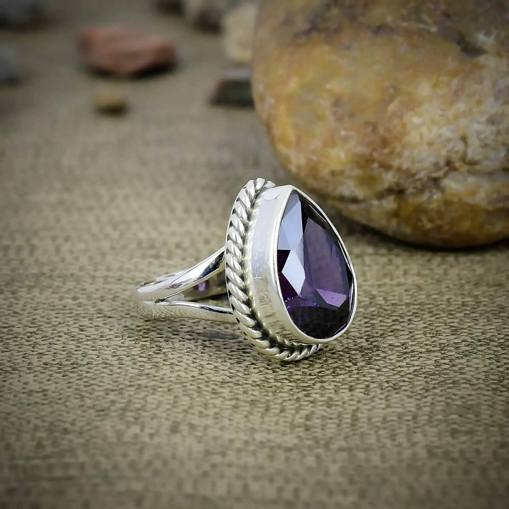 Ring thumb
