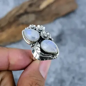 Celestial Glow: Handmade Moonstone & Sterling Silver Ring alternate